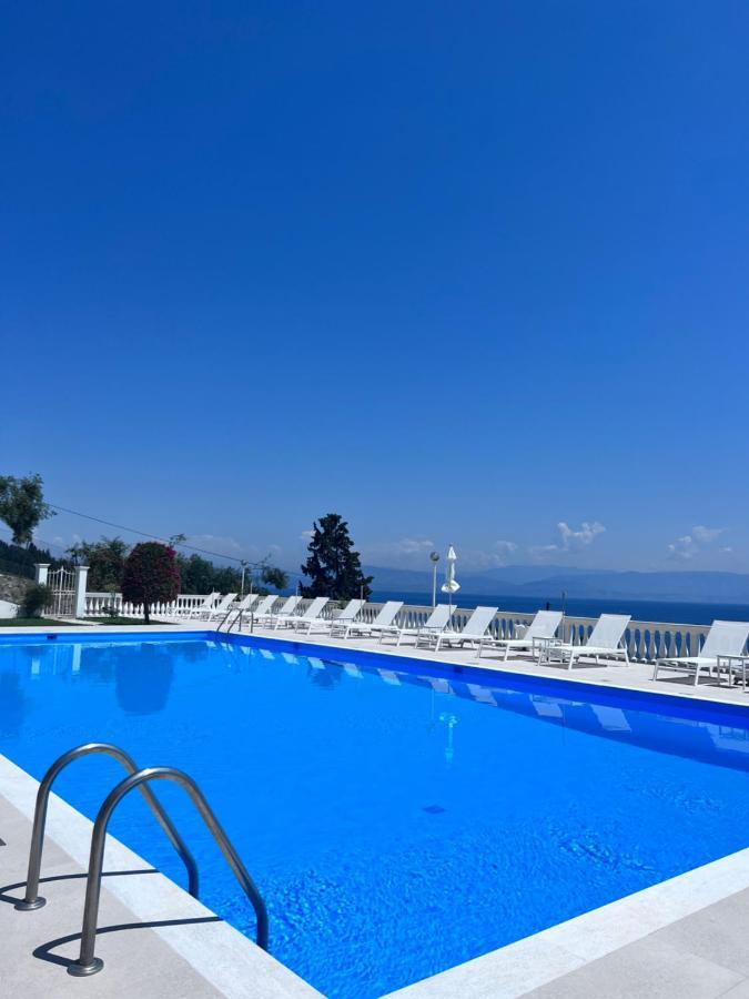 Brentanos Apartments - A - View Of Paradise Gastouri  Esterno foto