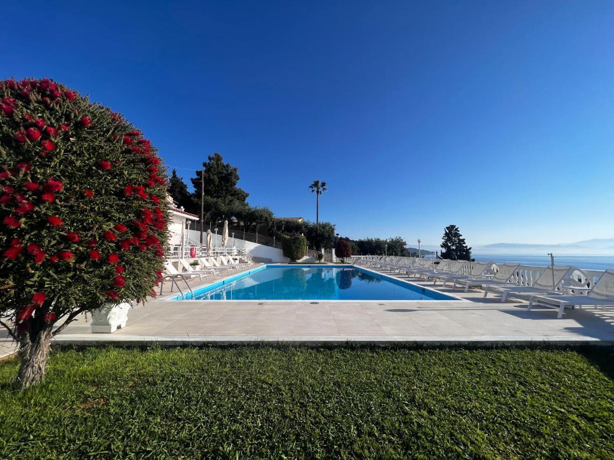 Brentanos Apartments - A - View Of Paradise Gastouri  Esterno foto