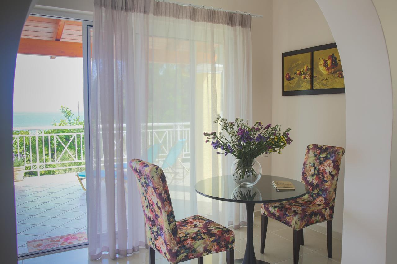 Brentanos Apartments - A - View Of Paradise Gastouri  Esterno foto
